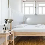 Frei Yellow Apartman Porto